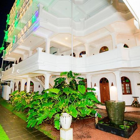 Royal Beach Hotel & Restaurant Hikkaduwa Exterior foto