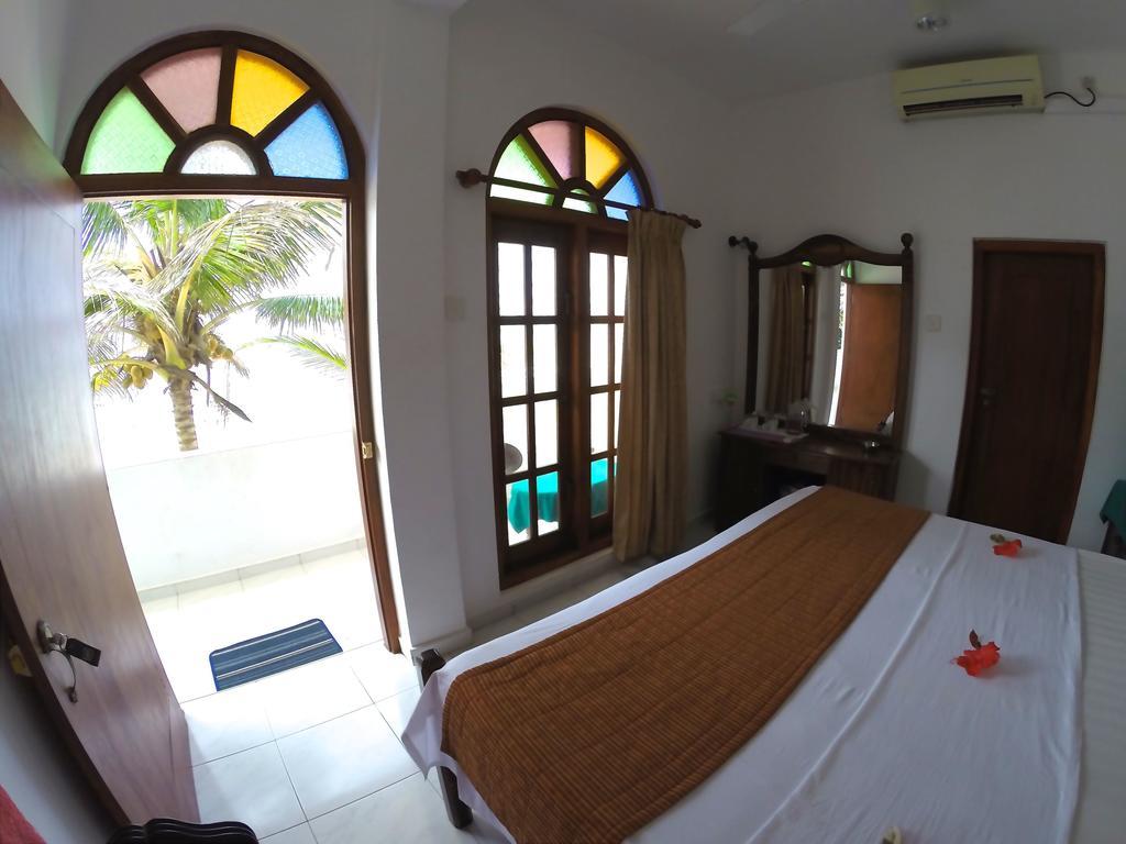 Royal Beach Hotel & Restaurant Hikkaduwa Exterior foto